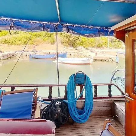 Jambo Etwas Andere Am Botel Rogoznica (Sibenik-Knin)