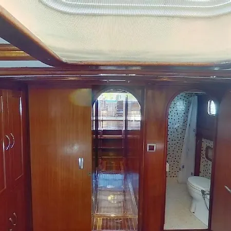 Jambo Etwas Andere Am Botel Rogoznica (Sibenik-Knin)